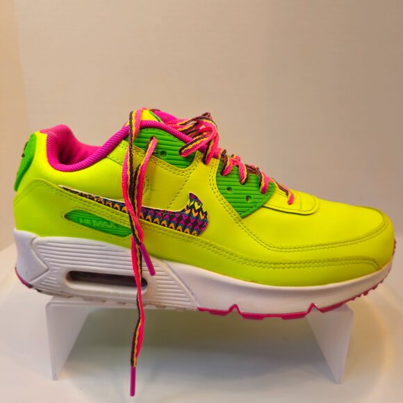 Nike Air Max 90 Leather GS Youth Size 5 Yellow Green Athletic Shoes CW5795-700 - Picture 7 of 9